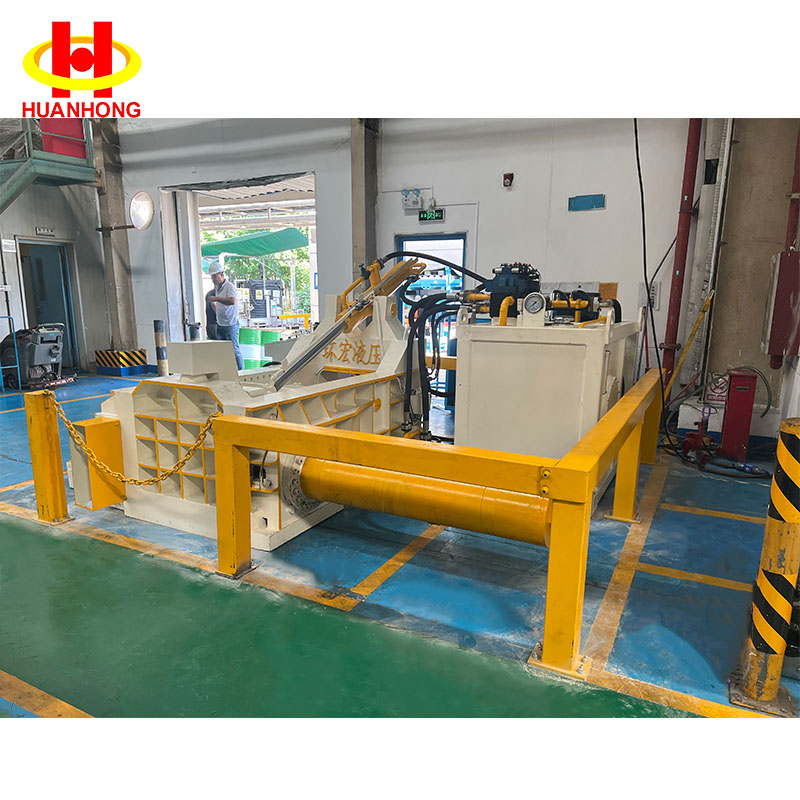 125 Toni Aunoa te pana-waho Scrap Metal Aluminum Baling mihini